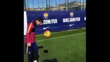 Barça : le but impossible de Lionel Messi à l'entraînement