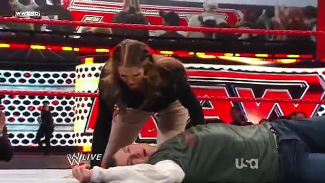 Randy Orton Attacks Stephanie McMahon