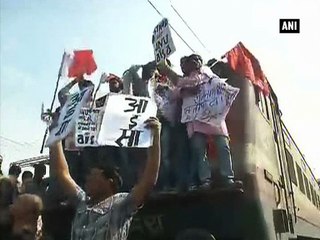 AISA members block train in Patna demanding Kanhaiya’s release