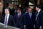 Yaralıları Ziyaret Eden Davutoğlu'nun Üzüntüsü Yüzüne Vurdu