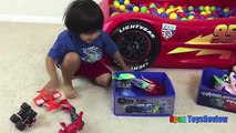 SURPRISE TOYS Giant Ball Pit Challenge Disney Cars Toys Lightning McQueen Spiderman Ryan T