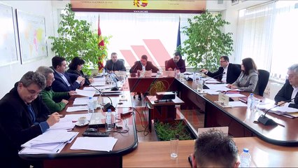 ANETARET E KSHZ TE DYSHUAR, RREZIKOJNE ZGJEDHJET