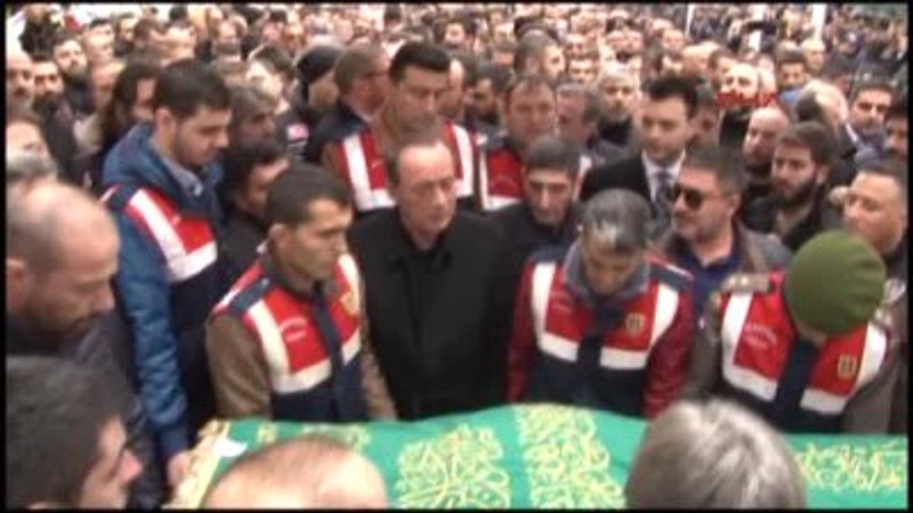 Çakıcı'dan Annesine Son Görev...