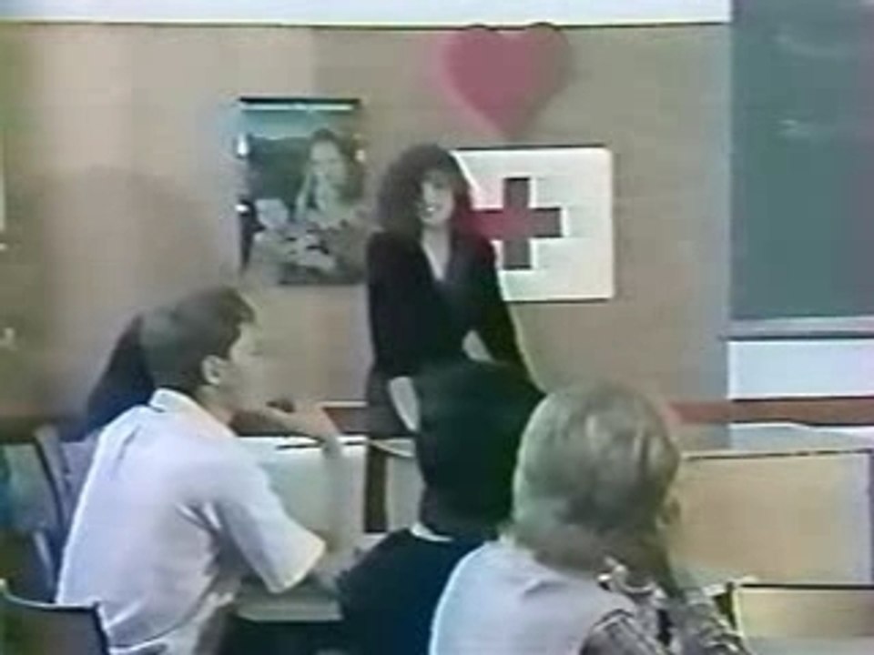 (w.w.w.santmat.net)- Mylene Farmer - Maman A Tort - Un Temps