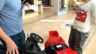Трактор педальный педальный распаковка игрушки сборка и тест драйв Roller Toys unboxing toy machine