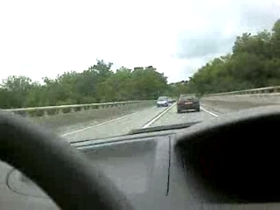 Petage de plomb en voiture dans les bouchons