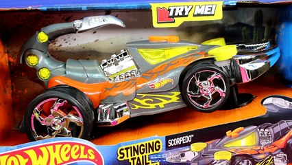 Hot Wheels Lights & Sounds Scorpedo Race Car With Marvel Spider-Man Shark Car Spiderman