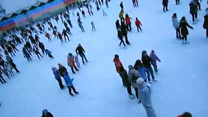Массовые катания на коньках в Сокольниках