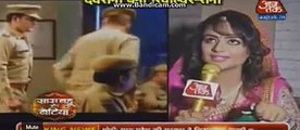 Aarju nikli Doosri dekh ki Jasoos yeh jaan kar Sandhya ko Laga Jatka 18th February 2016 Diya Aur Baati Hum[1]