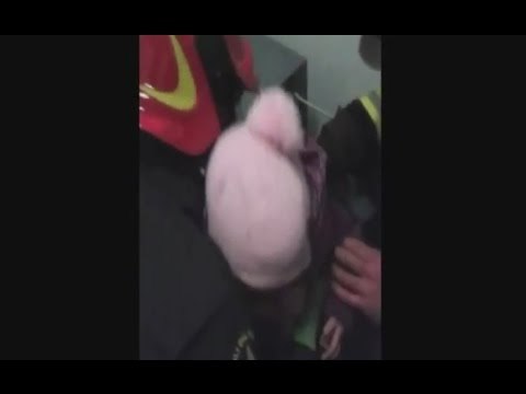 Vicenza - Bimba di due anni si chiude dentro cassaforte: liberata dai Vigili del Fuoco (18.02.16)