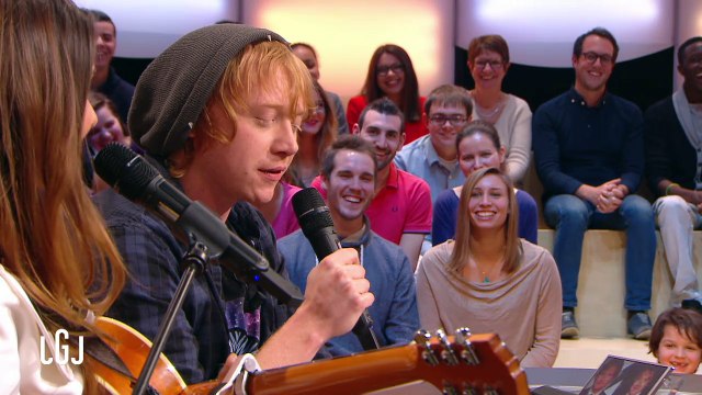 Rupert Grint (aka Ron de Harry Potter) et Joyce Jonathan improvisent un duo sur le plateau du Grand Journal - Canal +