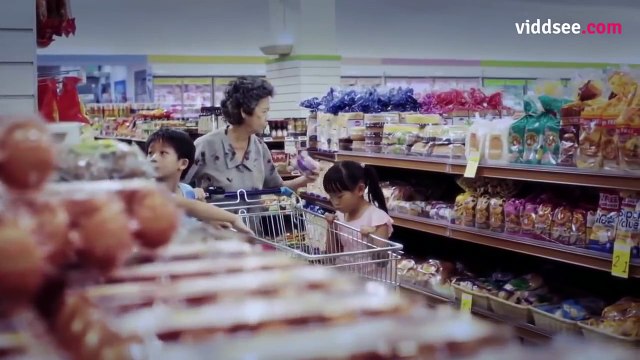 Человек из очереди. Невероятный ролик!