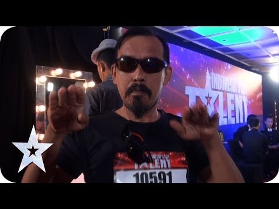 Dangdut Singer "Mas Bro" Doing Silly Act on the Stage - Hidden Talent - Indonesia's Got Talent