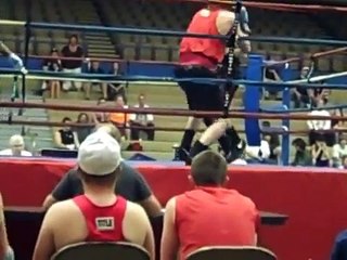 Bobby Borders fighting at the hooks for books