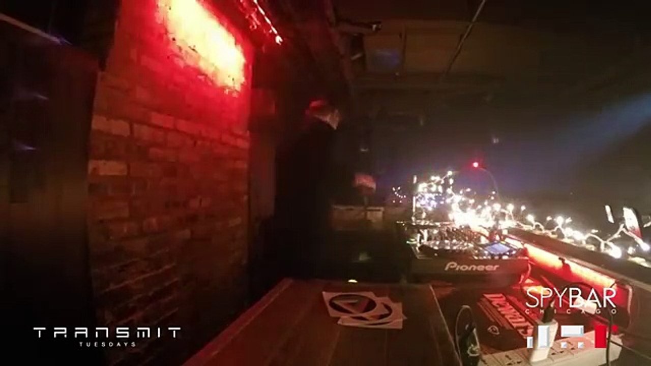 Derek Specs LIVE at Spybar Chicago for #TransmitTuesday (12.29.15)