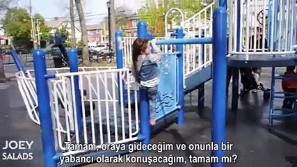 Parkta Oynayan Çocukları Köpekle Kandırıp Kaçıran Adam Yok B