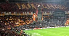 Galatasaray Taraftarı, Lazio Maçı Öncesi Koreografi Gösterisi Yaptı