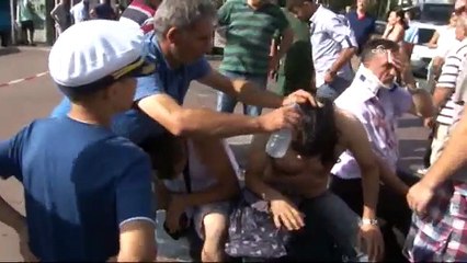 Otobüs iskeleye çarptı: Çok sayıda yaralı var