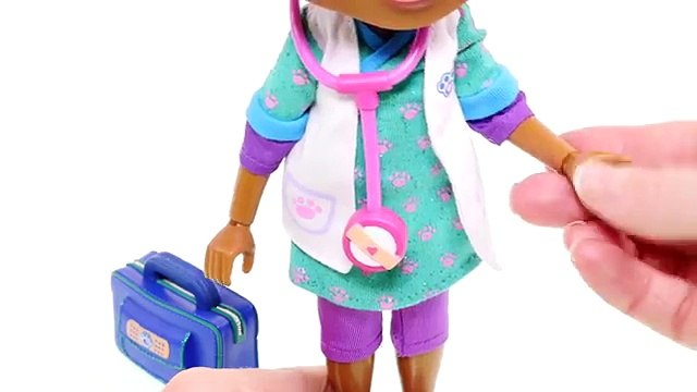 Doc McStuffins Singing and Talking Vet Doll - Disney Junior Play Doh Surprise Egg