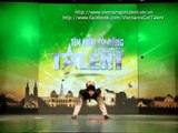 Vietnam's Got Talent 2012 - Vòng Loại Sân Khấu -Tập 8 - Hải Lam - Tâng bóng