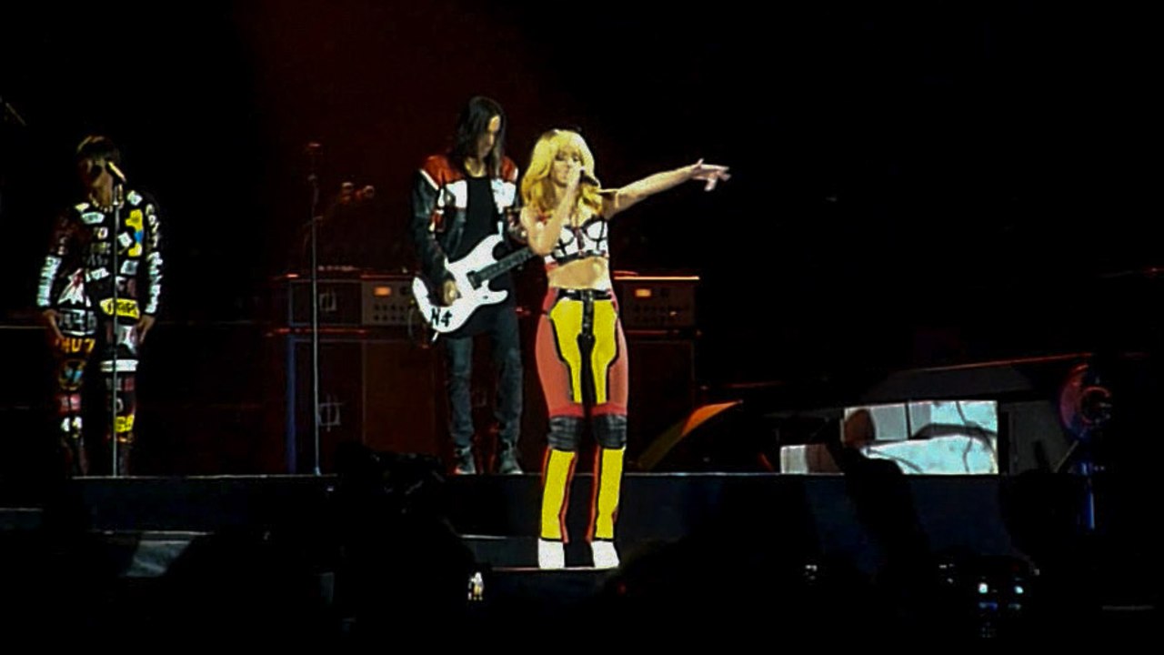 Rihanna - Jump / Umbrella Live @ Stade de France, Paris, 2013