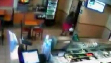 Restoran tuvaletinde doğum yapıp kaçtı