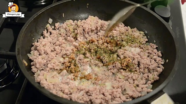 Мясной пирог с грибами