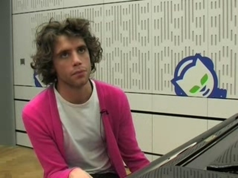 Mika - Napster Interview