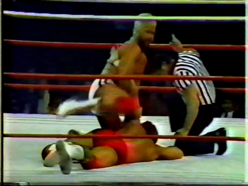 Tom Zenk vs Mr. Electricity Steve Regal part 1