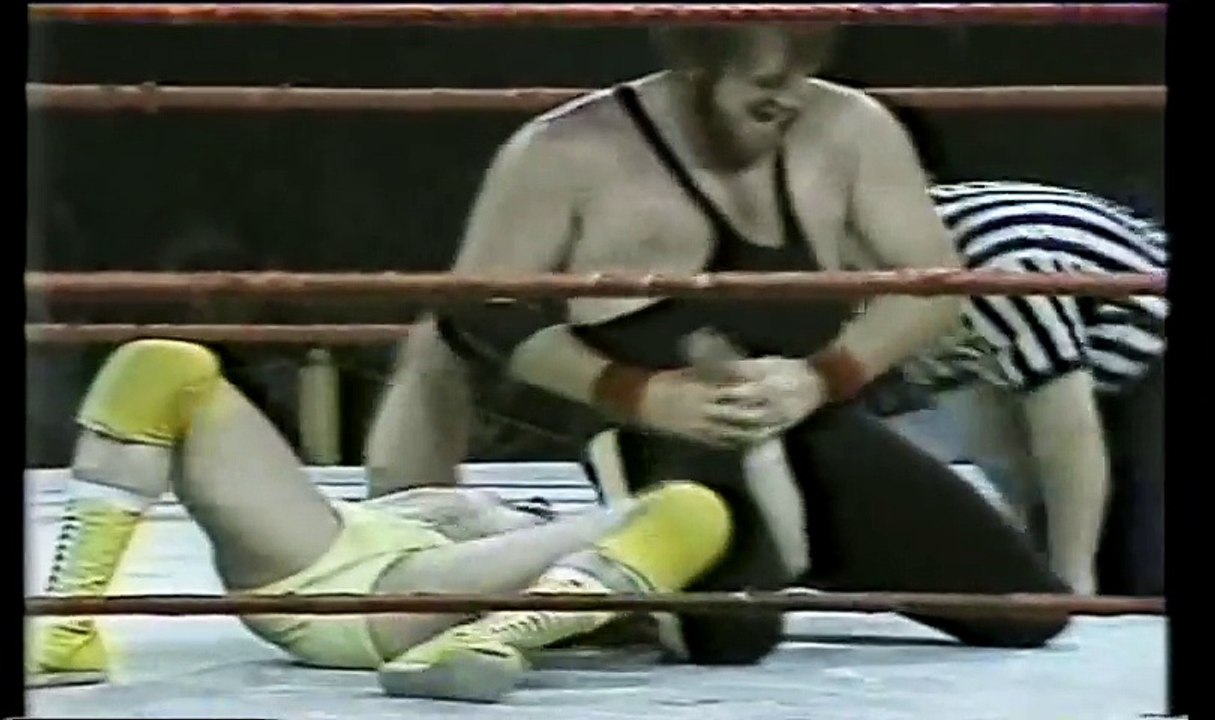 Greg Gagne vs Super Destroyer Mark II (Sgt. Slaughter) part 1