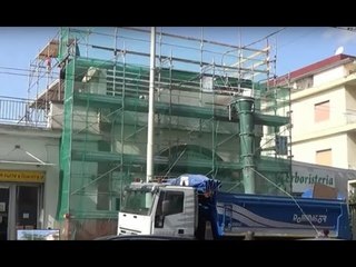 Aversa (CE) - Sottotetto abbattuto, ma ora in casa "piove" (18.02.16)