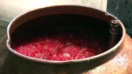 Akide şekeri böyle yapılıyor