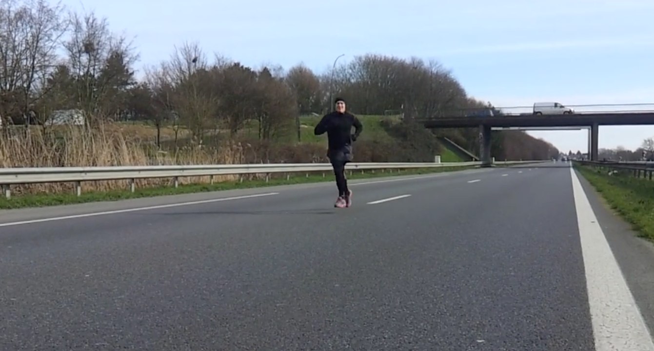 Footing improvisé sur la rocade fermée (Rennes)
