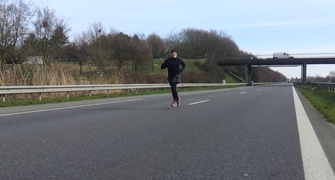 Footing improvisé sur la rocade fermée (Rennes)