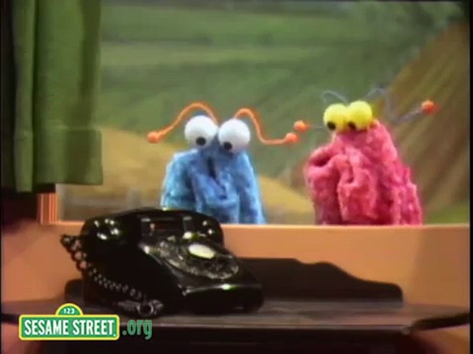 Sesame Street: The Martians Discover a Telephone - Dailymotion Video