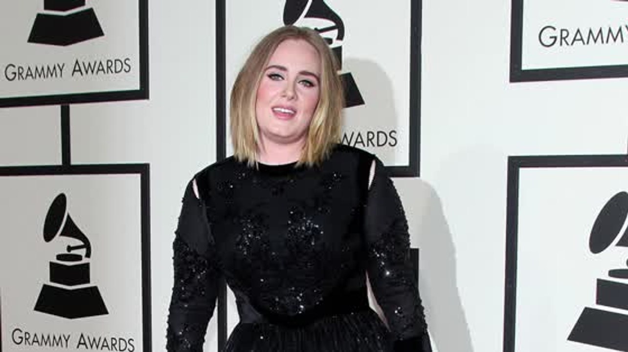 Adele a passé la journée à pleurer après sa per...