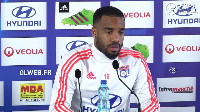 Alexandre Lacazette juge la saison de Samuel Umtiti