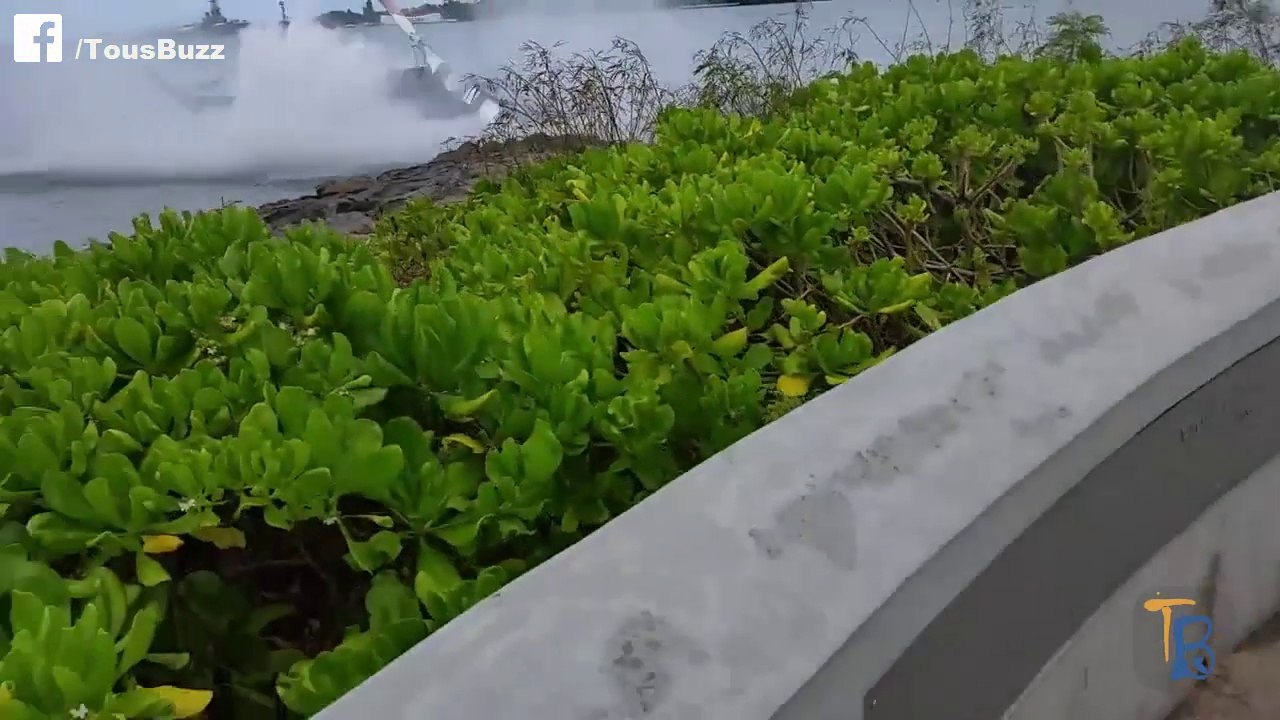 Un hélicoptère se crash dans l'eau