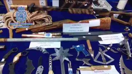 Detenido por enseñar en redes sociales a fabricar armas indetectables en sistemas de seguridad