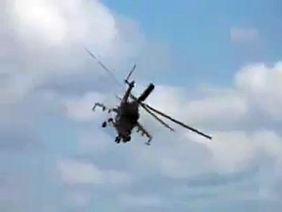 Quand le rotor d'un hélicoptère est synchro avec les FPS de la caméra.. Trop bizarre