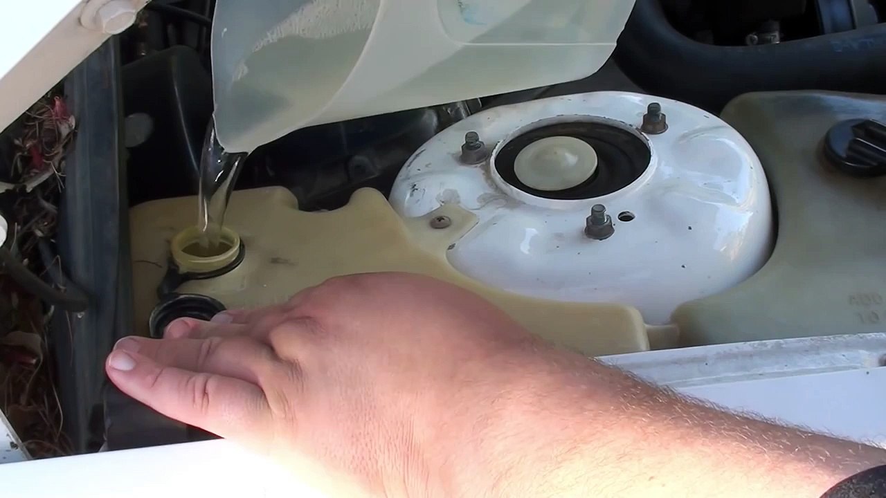 Homemade CAR WINDSHIELD FLUID