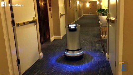 Relay le robot qui fait le roomservice dans les hôtel
