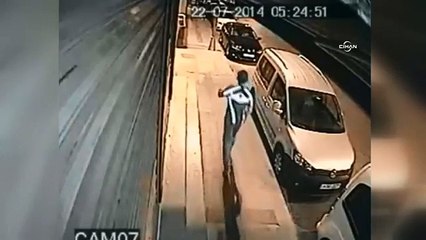 Otomobilin iki dakikada çalınması kamerada