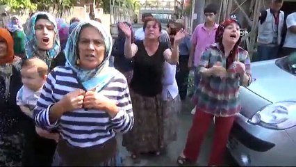 Hatay'ın anavatana katılış törenlerinde su protestosu