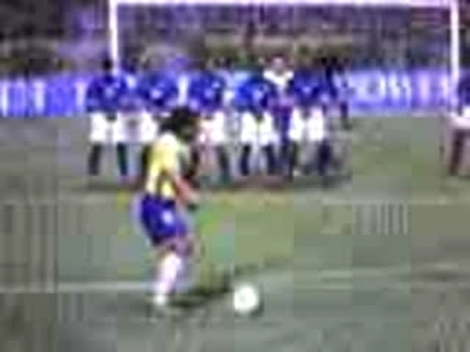 Coup franc Ronaldinho-bresil