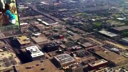 ‪Прозрачный балкон на 103 этаже Sears Tower‬