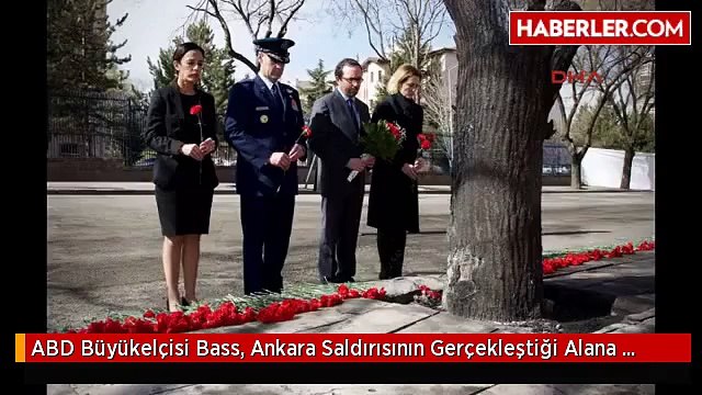 ABD Büyükelçisi Bass, Ankara Saldırısının Gerçekleştiği Alana Karanfil Bıraktı