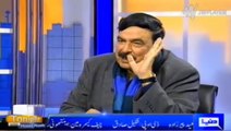 Sheikh Rasheed insults Moeed Pirzada when he tries to count Government achievements
