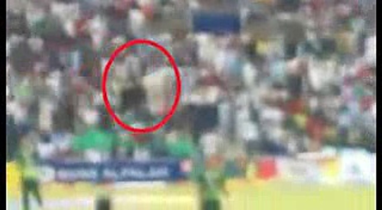 Ghost caught in LIVE CRICKET MATCH Pakistan Vs Bangladesh in Abu Dhabi Stadium