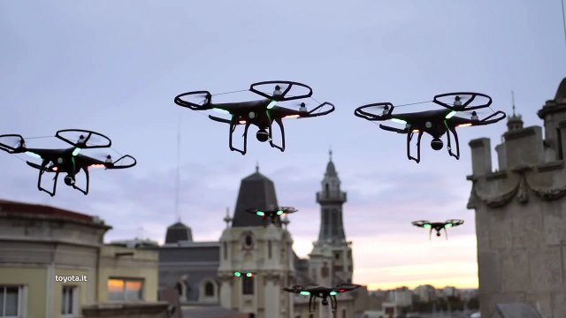 Музыка и видеоролик из рекламы Toyota RAV4 - Dron (2014)